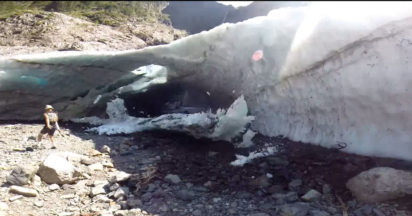 Stunning Video Of Ice Cave Collapse Sunday Gear Junkie